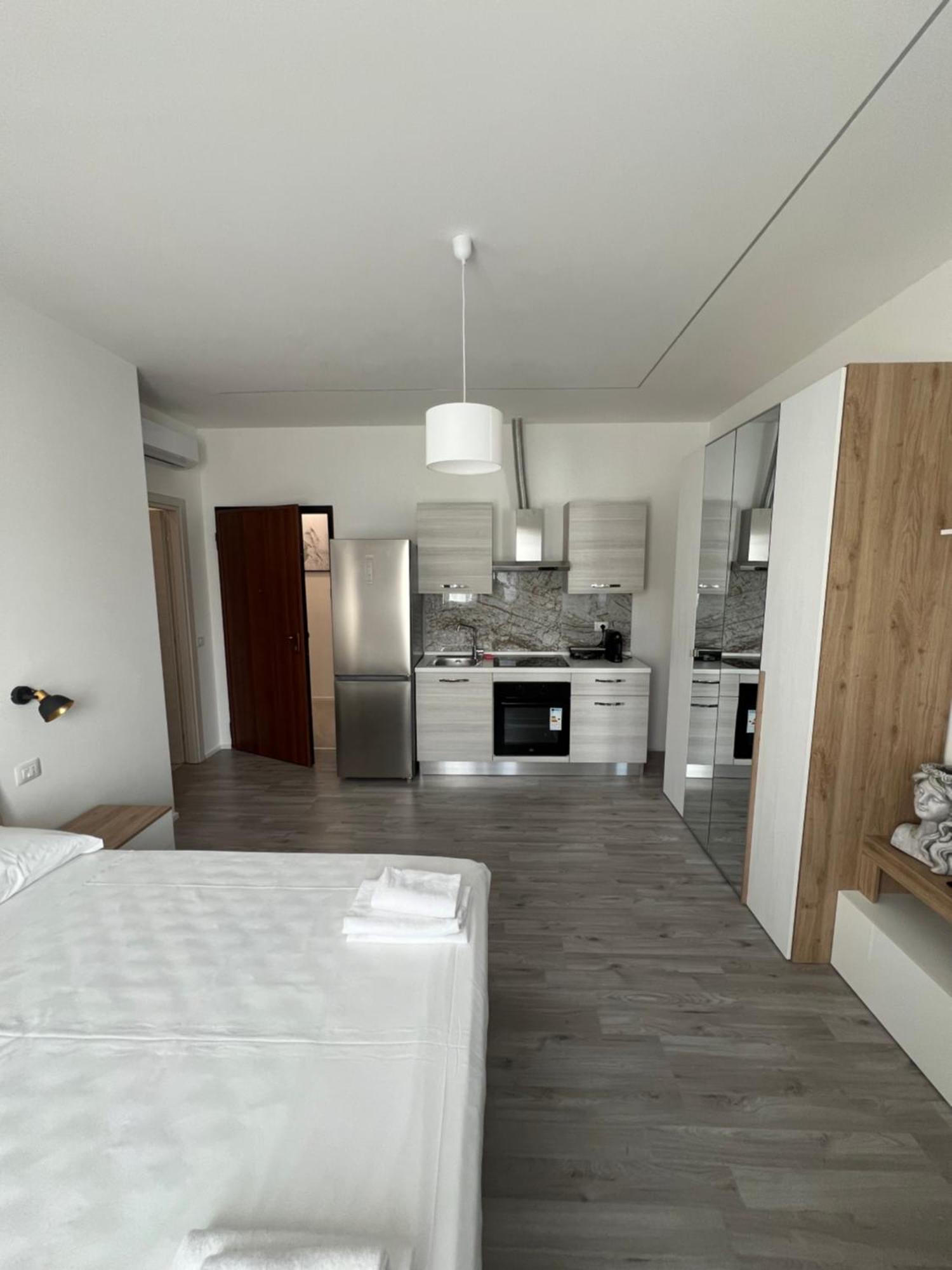 Imperial Bergamo Apartment Bagian luar foto